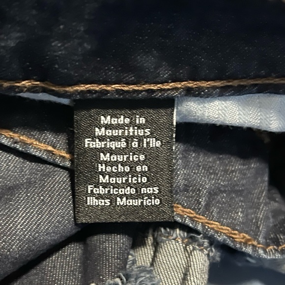 Calvin Klein denim shorts - Picture 5 of 6